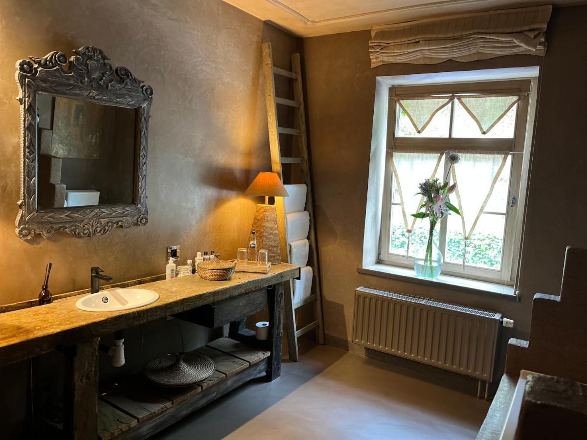 Edouard Garden Cafe Guest Room Дюрби Екстериор снимка