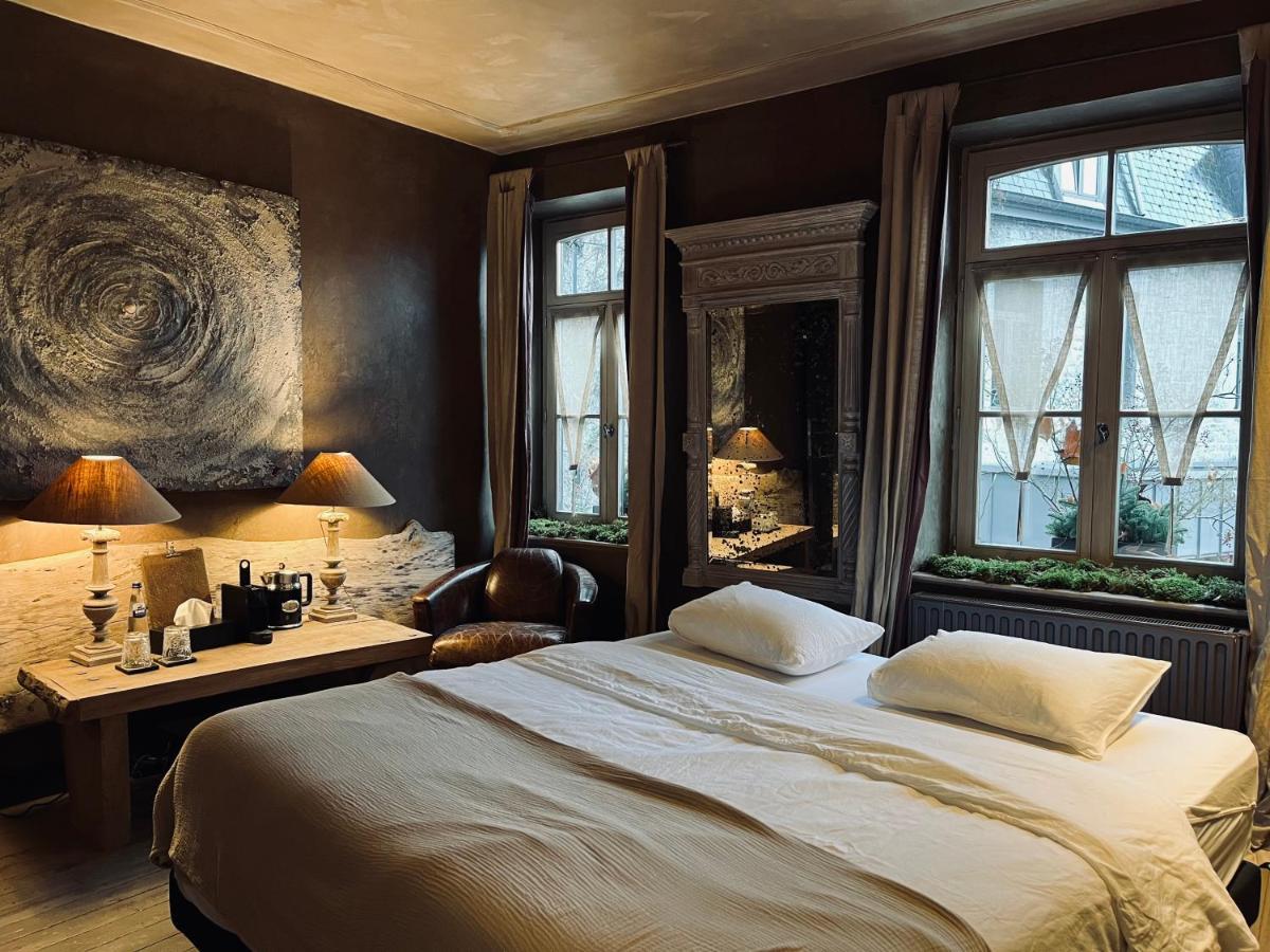 Edouard Garden Cafe Guest Room Дюрби Екстериор снимка