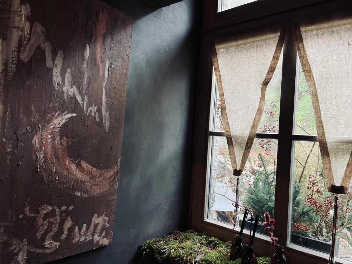 Edouard Garden Cafe Guest Room Дюрби Екстериор снимка