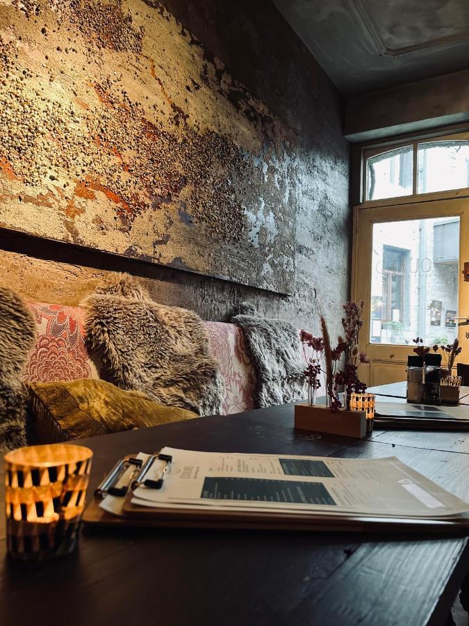 Edouard Garden Cafe Guest Room Дюрби Екстериор снимка