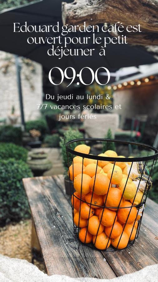 Edouard Garden Cafe Guest Room Дюрби Екстериор снимка