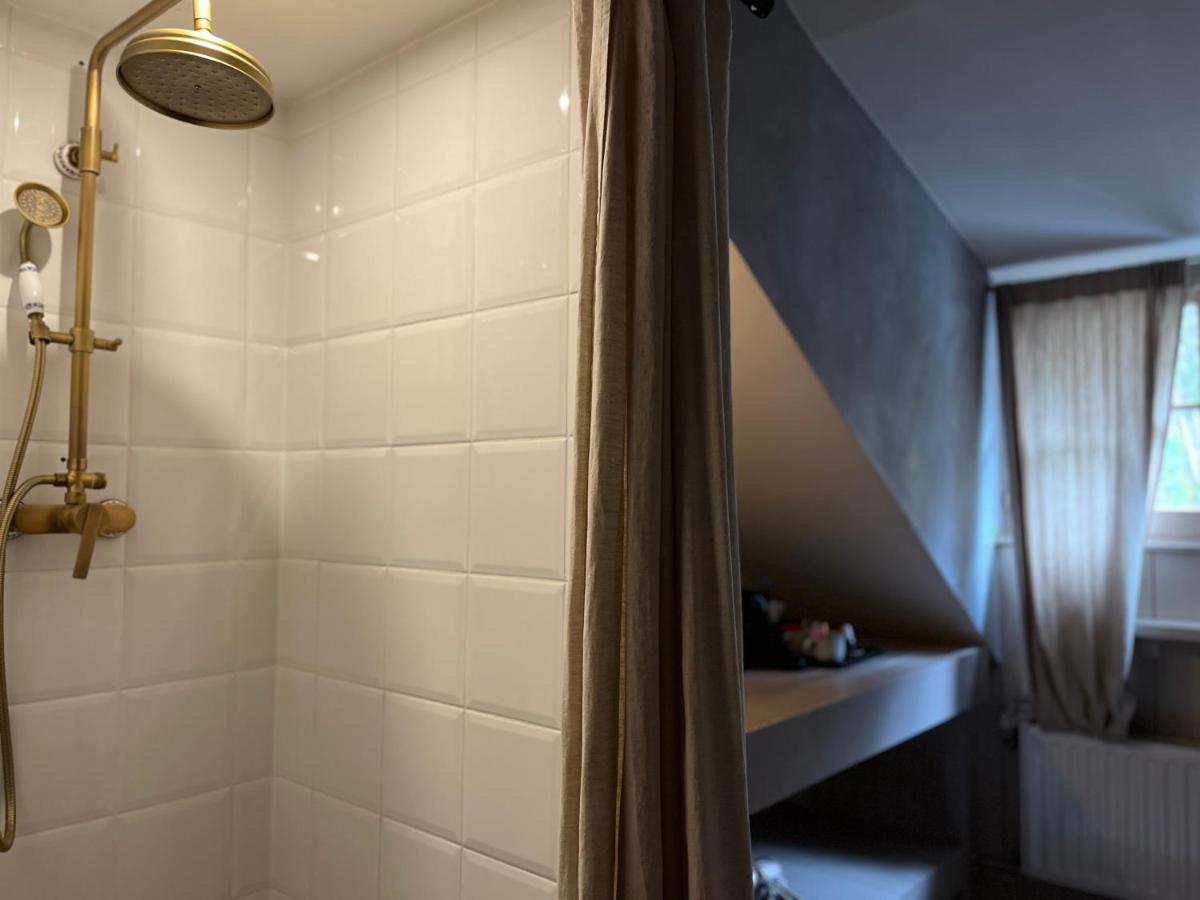 Edouard Garden Cafe Guest Room Дюрби Екстериор снимка
